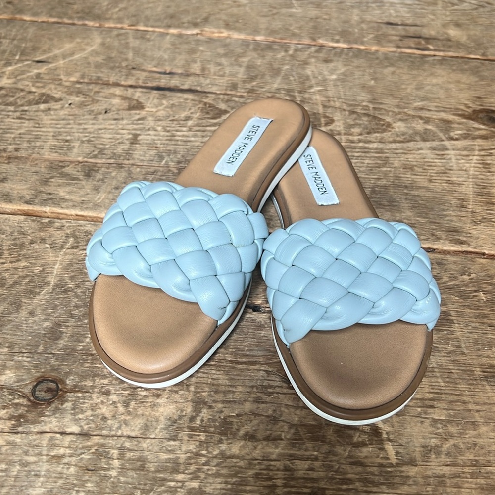 Steve Madden size 7 powder blue sandals